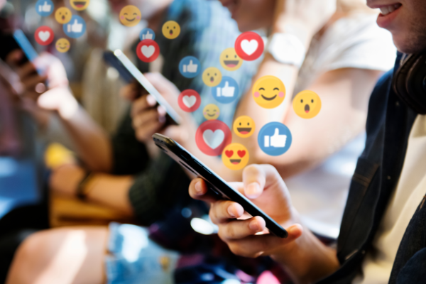 Social Media 600X400